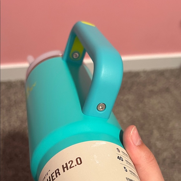 Stanley Turquoise Quencher H2.0 Tumbler 30oz - Picture 4 of 5